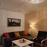 Huoneisto Cozy Two-room With Sauna